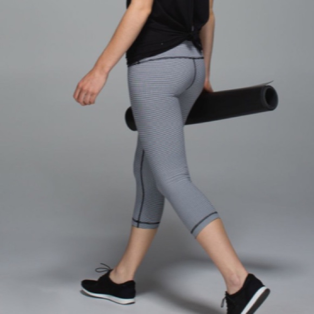 Lululemon Wunder Under Crop II